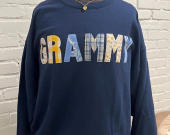 Op maat gemaakt patchwork-sweater, gemaakt van kleding van dierbaren