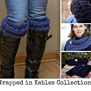 Puede incluir: Colección de accesorios de ganchillo azul oscuro hechos a mano. La imagen muestra calentadores de piernas sobre vaqueros y botas negras, junto con un cuello, guantes sin dedos y un gorro a juego. El texto "Wrapped in Kables Collection" está en la parte inferior.