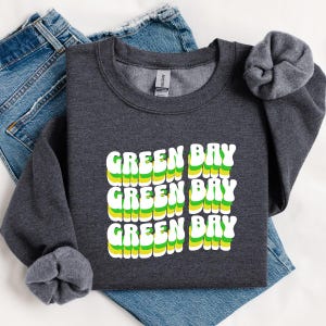 Retro Green Bay Sweatshirt | Woman&#39;s Packer Shirt