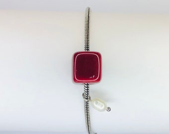 Minimal bracelet snake chain with cube ceramic deep red bead and pearl - silver FREE SHIPPING
