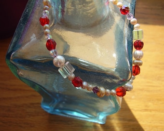 Red And White Glass Bead Elastic Bracelet