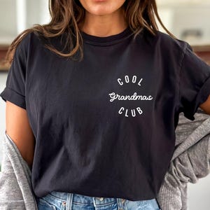 Comfort Colors® Cool Grandmas Club Shirt, Cool Grandma T-Shirt, New Grandma Gift, Pregnancy Announcement Tee,  Best Grandma Shirt
