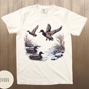 Mallard Duck Hunting Shirt ,Mallard Duck Shirt, Vintage Style Outdoors Nature Shirt, Animal Lover Shirt, Hunting Lover Shirt,Gift For Friend
