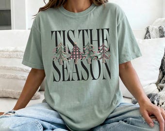 Tis the Season Christmas Shirt, Retro Holiday Shirt, Christmas Tree Shirt,Santa Shirt, Womens Christmas Gift, Festive Tshirt, Comfort Colors