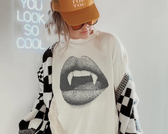 Vampire Bite Shirt, Vintage Vampire Fang Shirt, Vampire Teeth Shirt, Halloween Shirt, Graphic Halloween Tee Retro Dracula Horror Graphic Tee