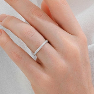 Platinum Ring 950 (2mm) Wedding Band | Stardust, Polished | Comfort Fit | Men's Women's Wedding Band Ring | Plain Platinum Ring | Solid band
