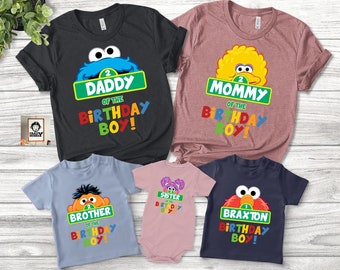 Chemises assorties de caractère d'anniversaire de famille, t-shirt de famille personnalisé d'anniversaire, t-shirts personnalisés de confort de famille de Gildan pour l'anniversaire