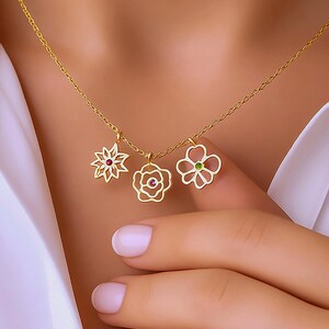 Dainty Birth Flower Necklace , 14K Gold Custom Birth Flower Bouquet Necklace, Personalized Gift, Birth Flower Family Gift, Mothers day gifts