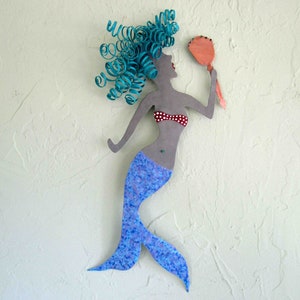 Recycelte Metall-Meerjungfrau-Wand-Kunst: Blaue Lavendel Küsten Dekor (8x19)