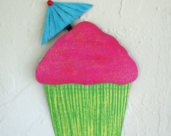 Cupcake Metal Wall Art: Tropical Pink & Lime Green Kitchen Decor