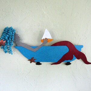 Geüpcycled metalen zeemeerminsculptuur: grillige badkunst (8 x 21)