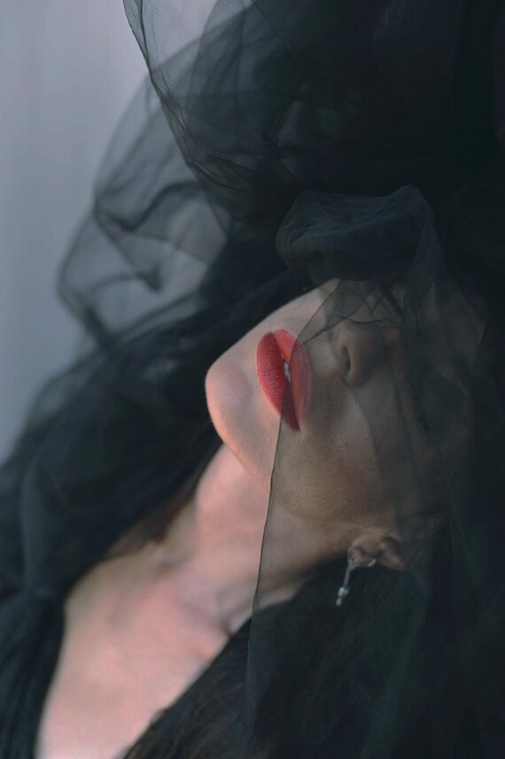 Басқа біреудің күйеуімен жыныстық қатынасқа түскен видео