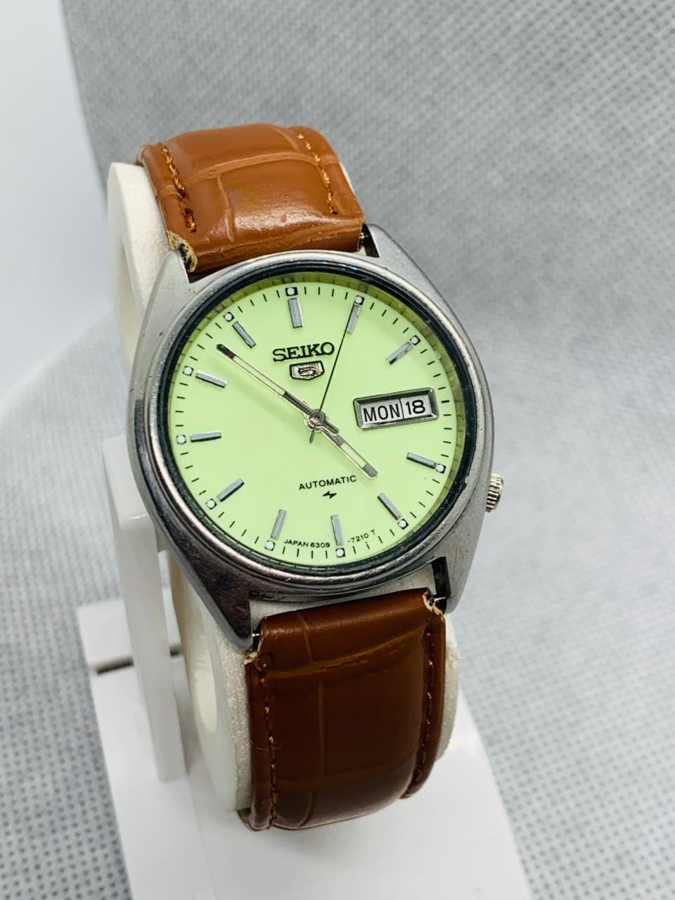 SEIKO（セイコー）のトランジスタ式・木枠のヴィンテージ時計 Seiko 5 6309 8230 - Etsy 日本