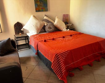 Wool Moroccan Blanket,bedroom blanket,moroccan pompom blanket,moroccan throw blanket,bed spread, woven blanket, bed throw with tassel