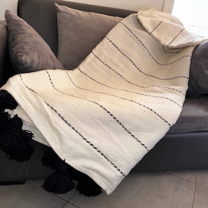 BEAUTIFUL WHITE BLANKET - Black Pom Pom Blanket – Handmade Moroccan Blanket Pompoms - Tassels Blanket -Moroccan Blanket For Gift