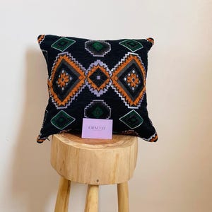 Moroccan Kilim Pillow, Berber Rug Throw Pillow, Bohemian Cushion Cover, Moroccan Ethnic Pillow, Cozy vintage Pillow Cover,Any Size Color