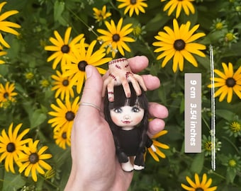 Schlüsselanhänger mit Ihrem Lieblings Charakter, Miniatur Kopie am Schlüsselring, Creepy Cute Mini Doll Set, Gothic Fabric Doll Duo für Halloween Dekor