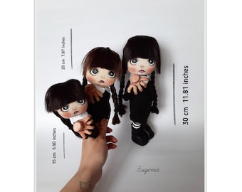 Minimuñecas espeluznantes y adorables, inspiradas en Wednesday y Enid, dúo de muñecas góticas de tela para decoración de Halloween.