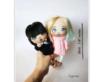 Minimuñecas espeluznantes y adorables, inspiradas en Wednesday y Enid, dúo de muñecas góticas de tela para decoración de Halloween.