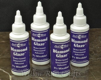 How to Use Diamond Glaze with Glitter for a Permanent Adhesive