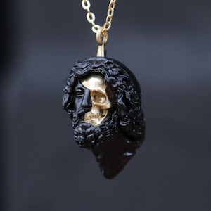 Handgefertigter Schwarzer Marmor Zeus Schädel Anhänger: 925er Silber & Messing Halskette