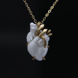 Marmor & Bronze Anatomisches Herz Halskette, Schlange Anhänger, Schlange Herz Halskette, Krankenschwester Anhänger, Medizinische Geschenke, Krankenschwester Geschenke, Medizinischer Schmuck