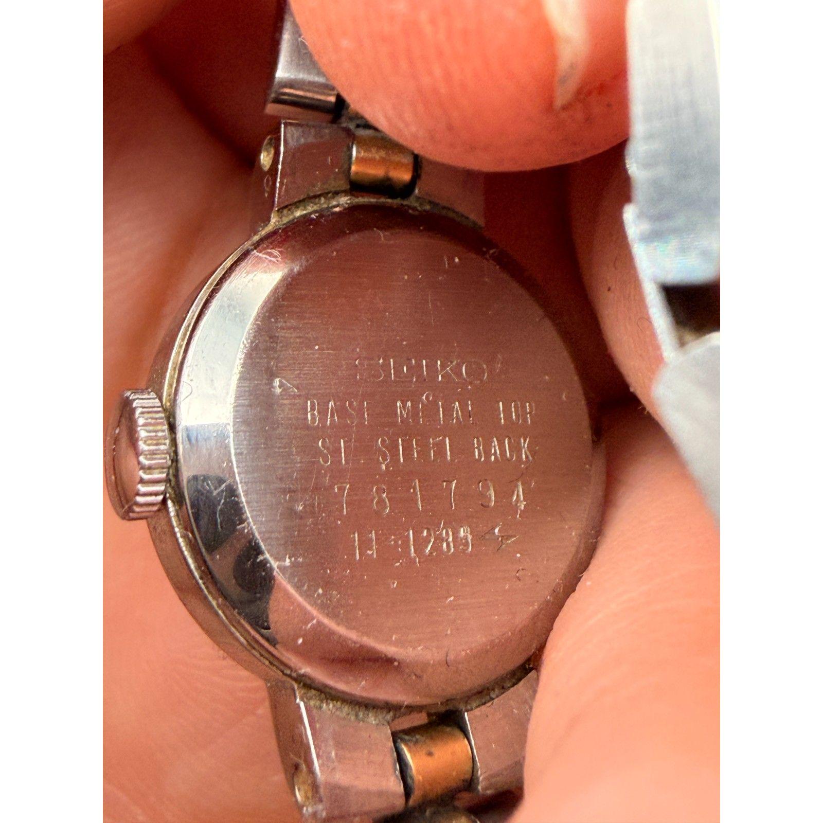 Vintage 1960s Ladies Two Tone Seiko Wrist Watch - Etsy Israel display picture 3