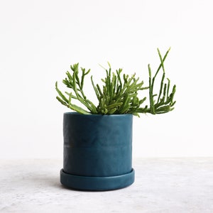 Round Pinched Planter with Plate Deep Ocean Ready to Ship small