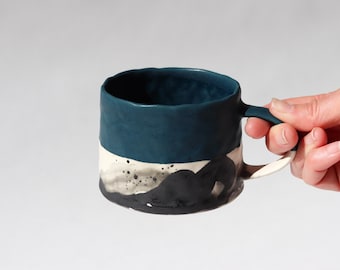 Taza con salpicaduras pellizcadas - Océano profundo