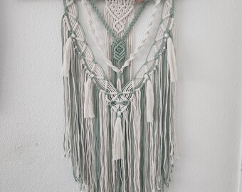macrame wall hanging
