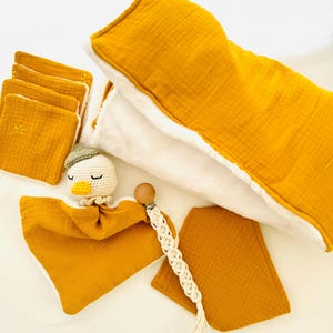 Birth Gift Box - Blanket, Bib, Comforter, Pacifier Clip and Reusable Wipes 100% handmade - customizable