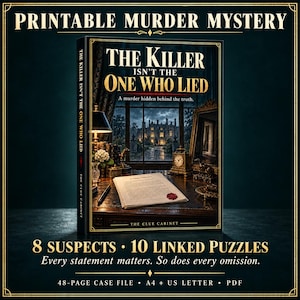 Könnte beinhalten: Ein druckbares Krimi-Spiel mit dem Titel The Killer Isn't The One Who Lied, das ein dunkles Arbeitszimmer mit Schreibtisch, Lampe, Uhr und einem Dokument mit rotem Wachssiegel zeigt. Enthält 8 Verdächtige, 10 Rätsel und eine 48-seitige Akte.