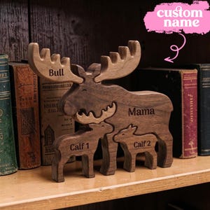 Puzzle in legno personalizzato con famiglia di alci, decorazione rustica per baita, regalo per amanti della fauna selvatica.