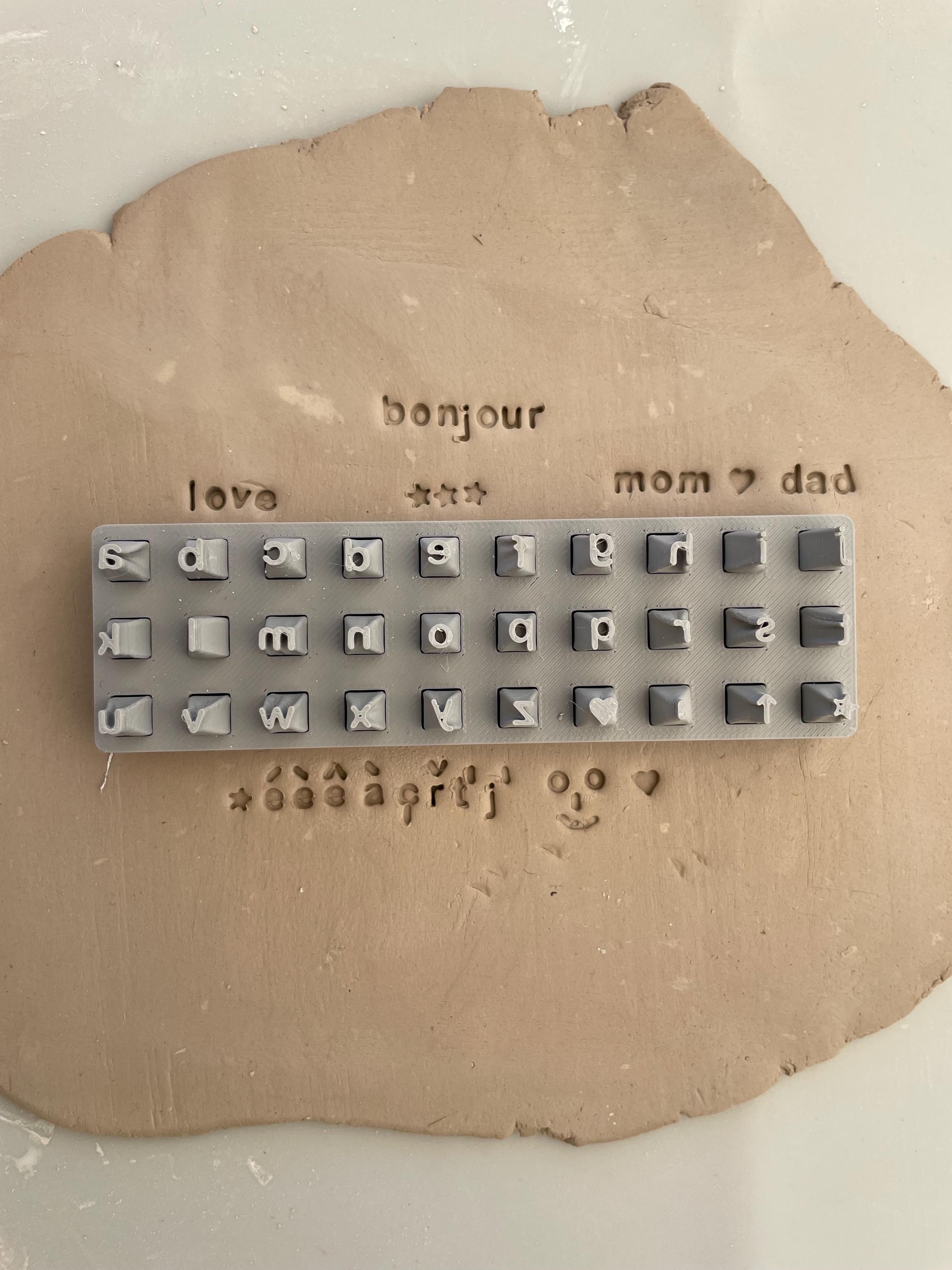 Stempelset voor keramiek: gereedschap, alfabet, kleine letters - België