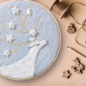 DIY Kit Needle Felting Kit for Beginners Craft Kits for Adults. Wool Felt Embroidery Punch Needle. DIY Starter Kit - Gift for Crafters Mom