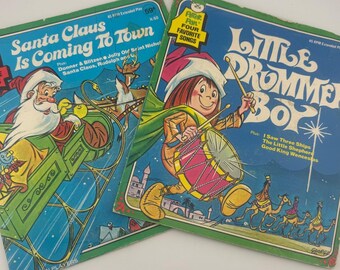 Set di 2 dischi vintage Peter Pan Records a 45 giri con Babbo Natale e il piccolo tamburino.