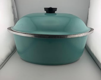 Vintage Club Aluminum Oval Roaster Dutch Oven Medium Turquoise Teal Retro