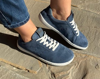 Scarpe da donna a piedi nudi, scarpe casual a piedi nudi, scarpe blu navy più larghe, fatte a mano, zero drop, scarpe in pelle naturale