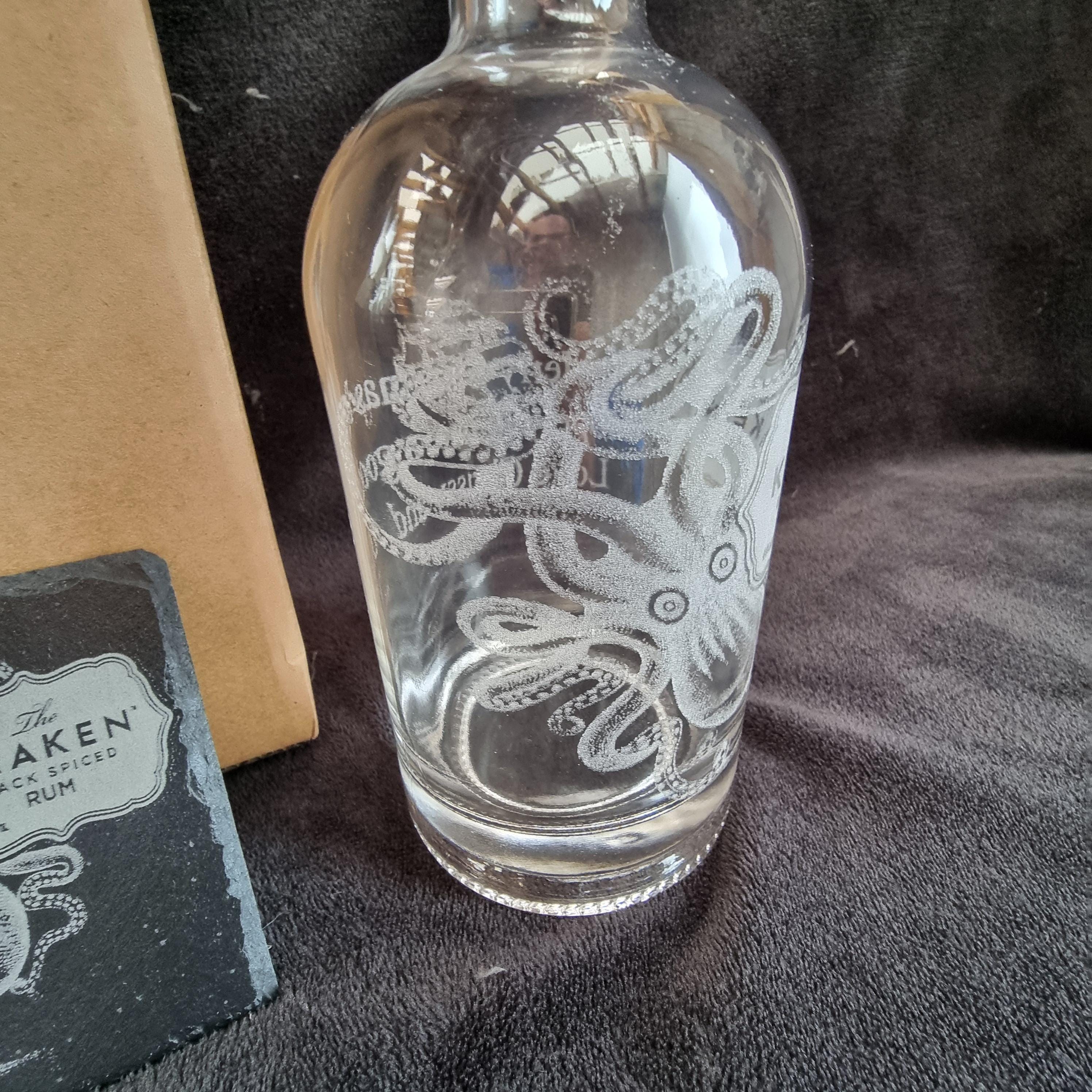 Kraken decanter box sets can be personalised - Thumbnail 6