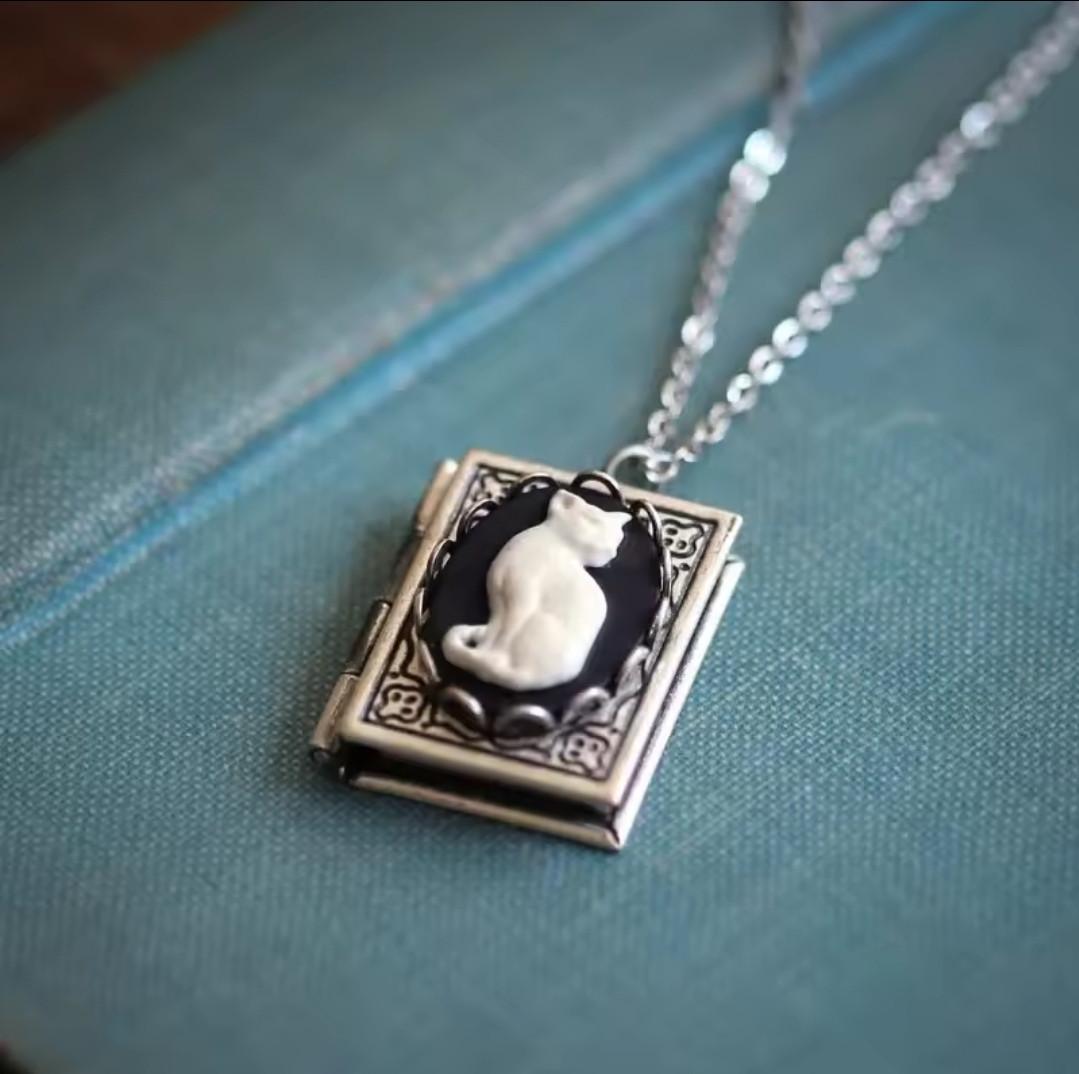 Gothic cat cameo pendant personalised gift box set - Thumbnail 5
