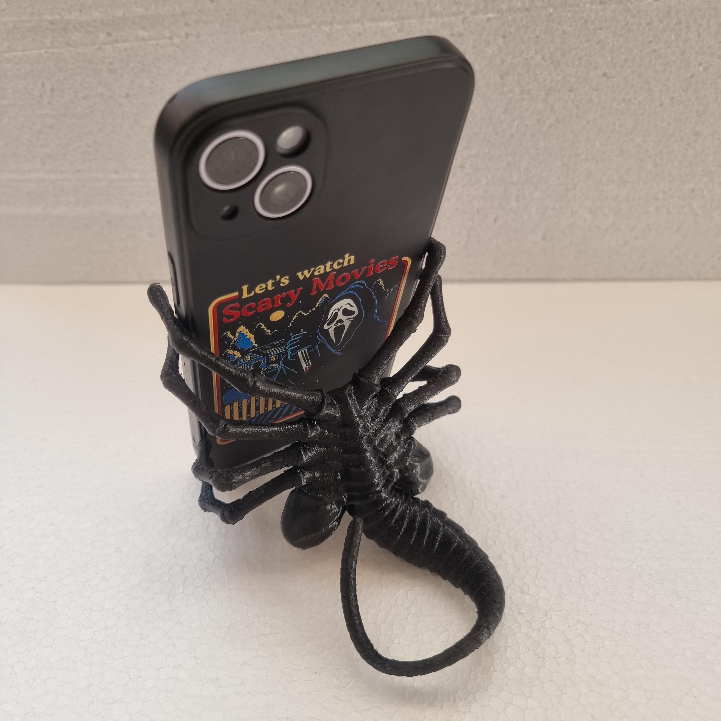 Facehugger Alien 3D Printed phone stand gift box set personalised - Thumbnail 6