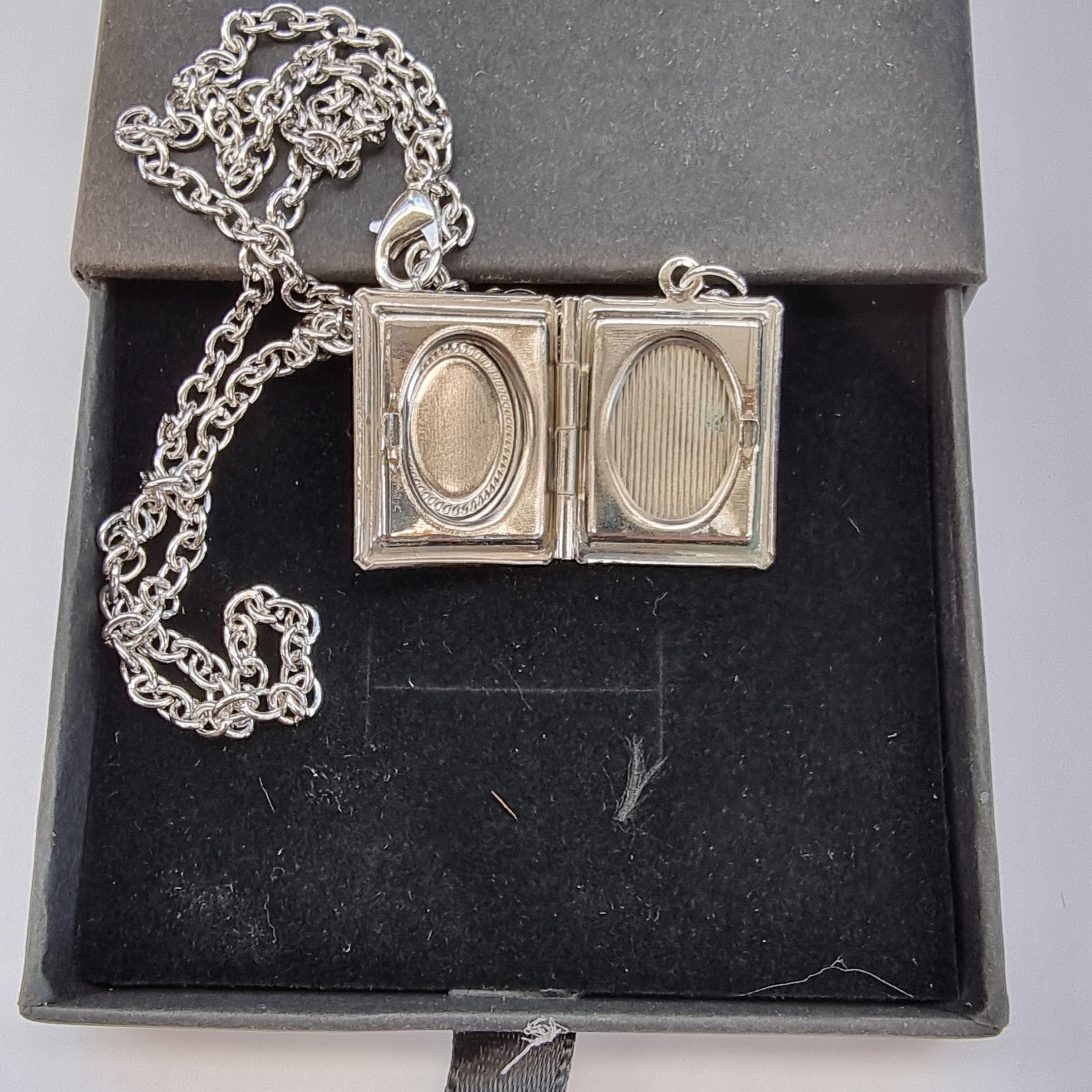 Gothic cat cameo pendant personalised gift box set - Thumbnail 4