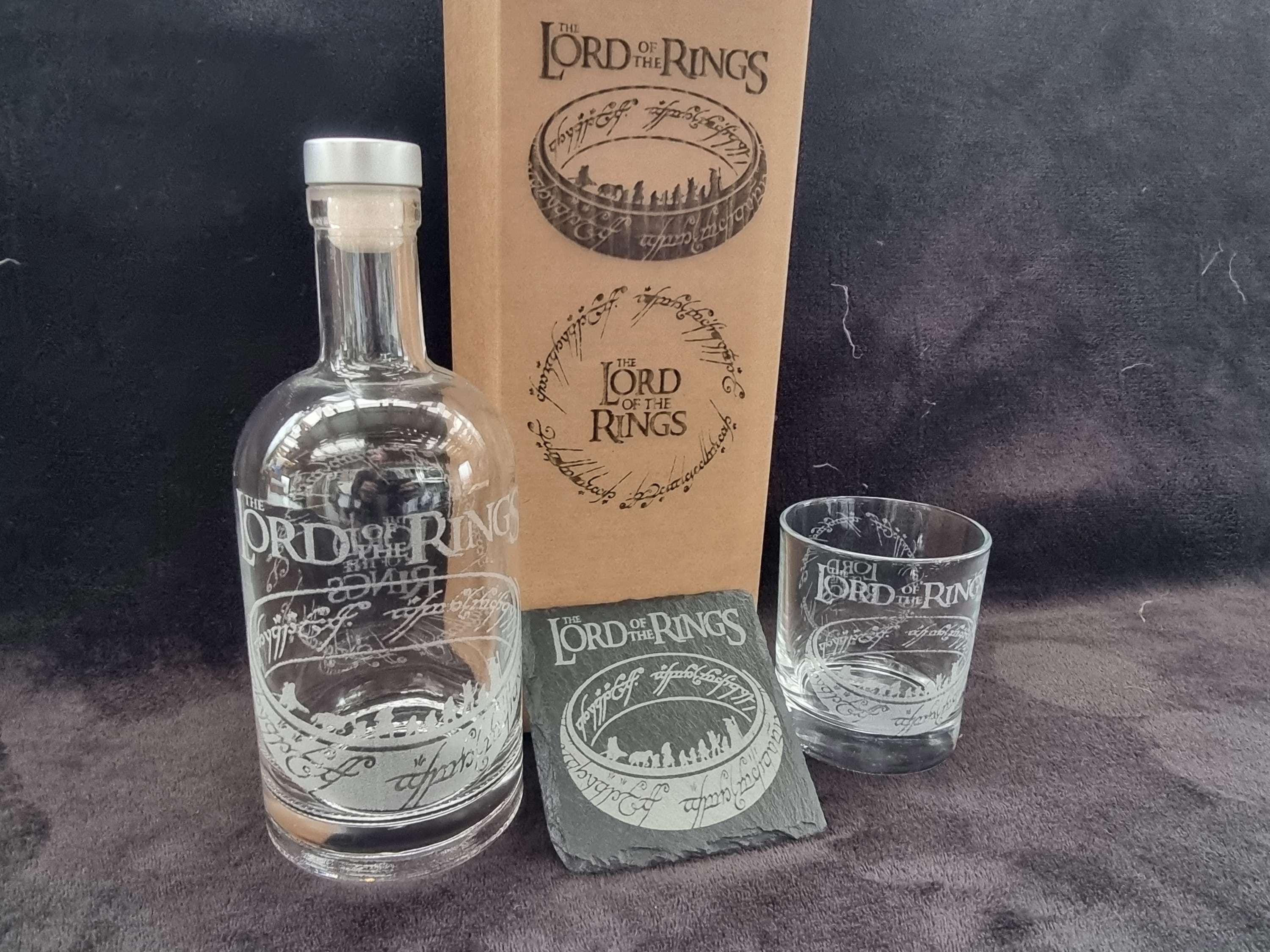 Lord of the Rings decanter box set can be personalised - Thumbnail 3