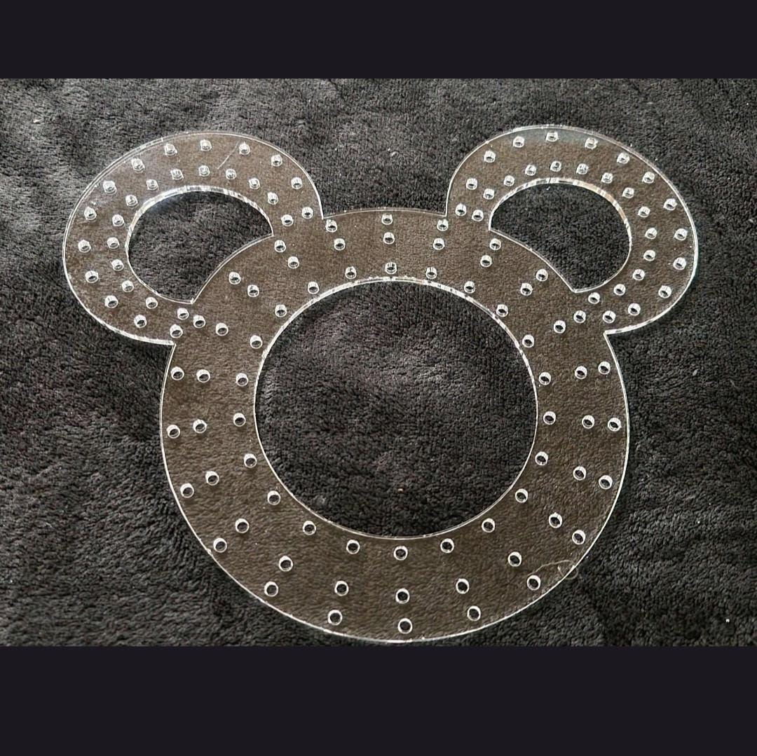Character hollow Crafting Wreath Template - Image 1