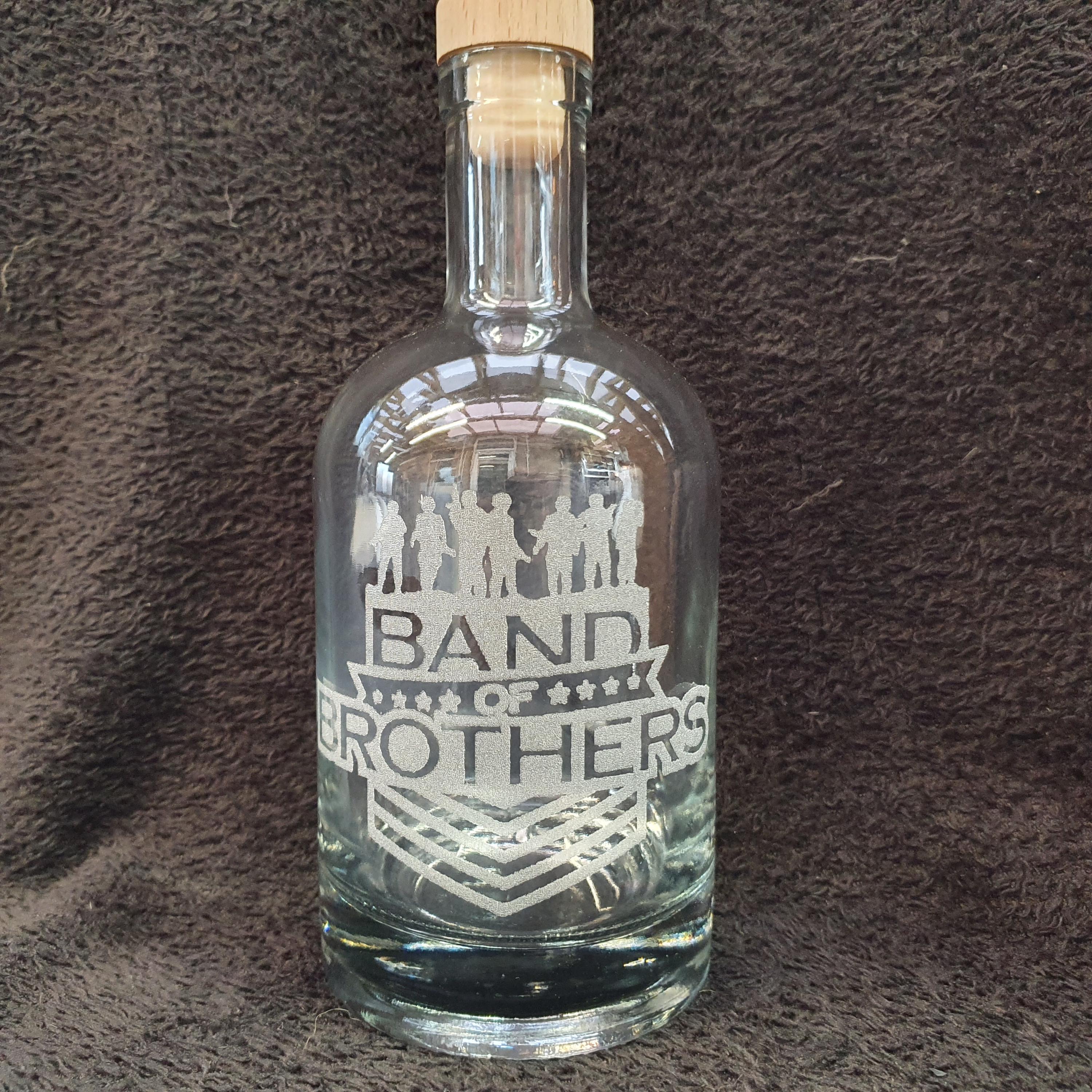 Band of Brothers decanter box set can be personalised - Thumbnail 5