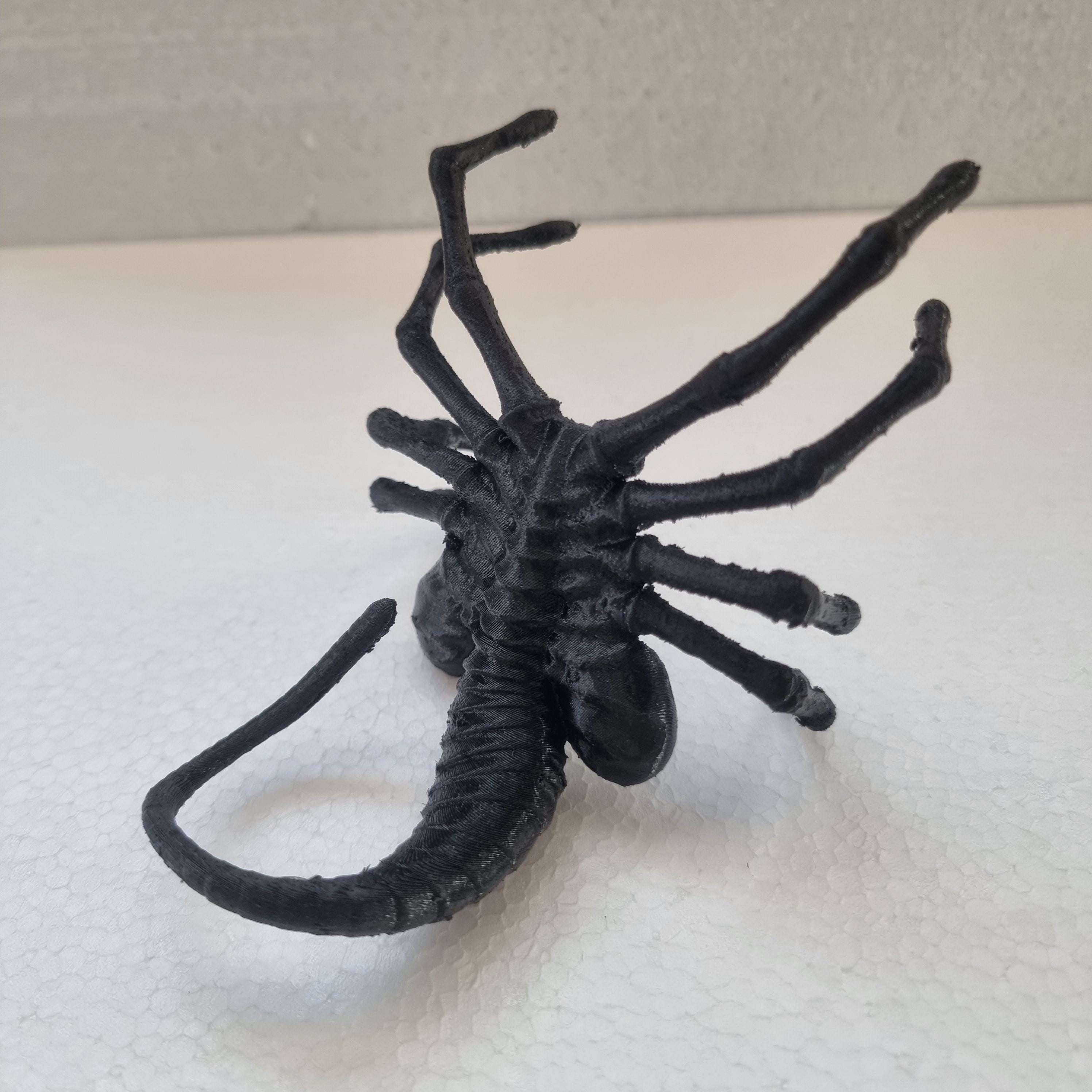 Facehugger Alien 3D Printed Phone Stand Gift Box Set Personalised ...