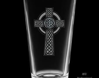 Celtic Cross 16 Ounce Pint Glass
