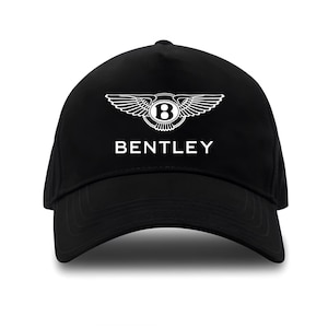 Könnte beinhalten: Schwarze Baseballkappe mit einem weißen Bentley-Logo mit einem geflügelten 'B' und dem Wort 'BENTLEY'.