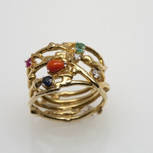 Abstract Eco-Ring in Recycled 18K Gold image 2