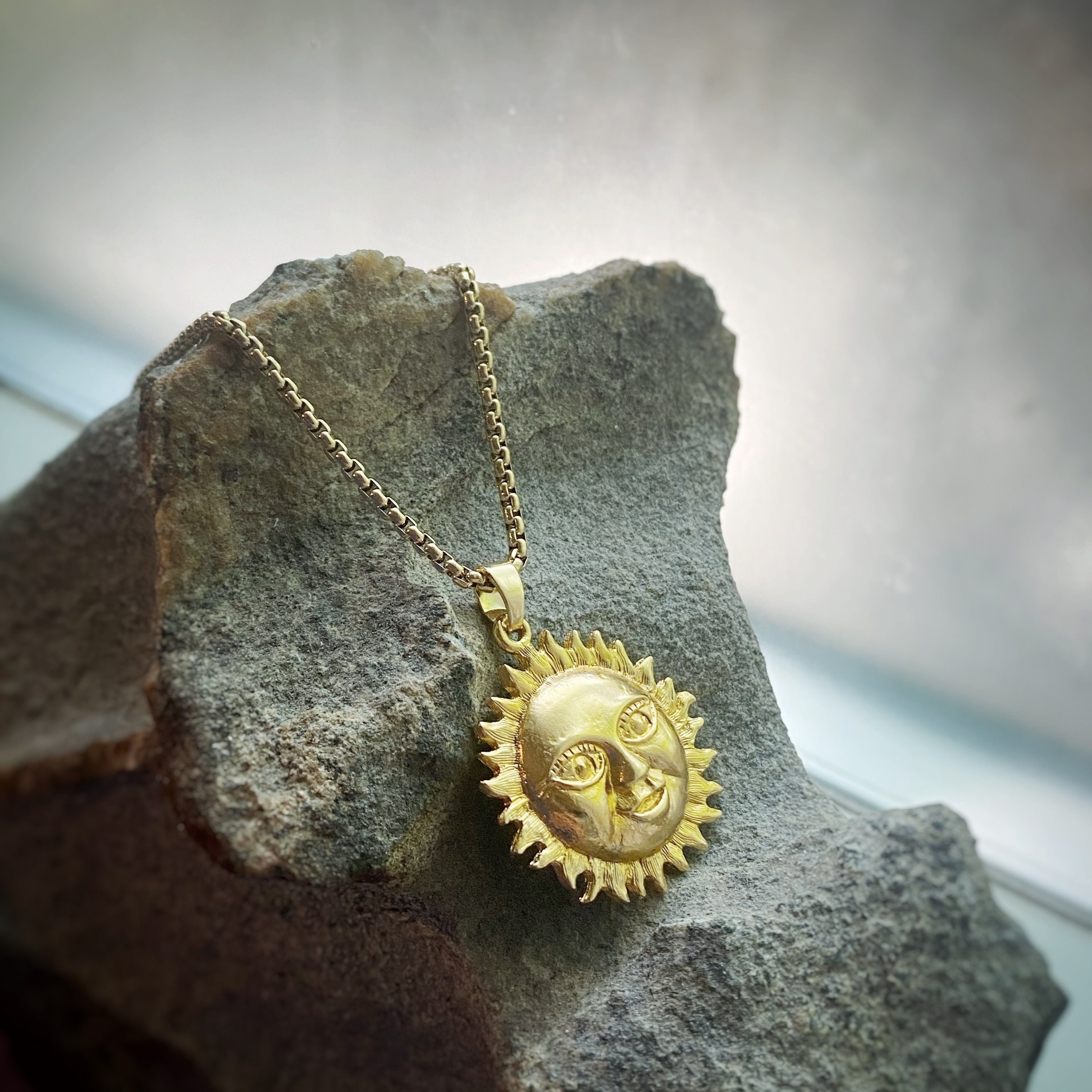 Star Sun Burst Reversible Design 14k Gold-plated Sterling Silver Cubic Zirconia Star Sun Burst Reversible Design 14k Gold-plated Sterling Silver Cubic Zirconia